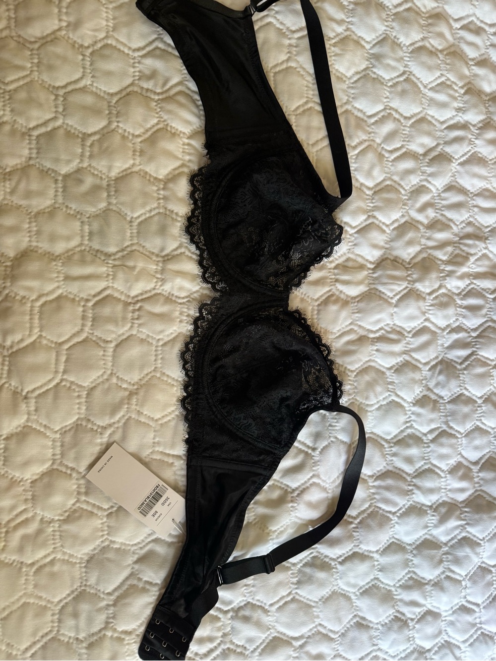 Black Lace Underwire Bra - Women's Intimates